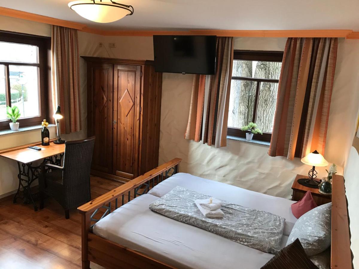 Landhotel Lindenhof Grevenbroich Ngoại thất bức ảnh