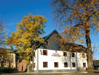 Landhotel Lindenhof Grevenbroich Ngoại thất bức ảnh